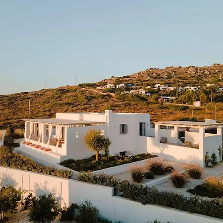 Villa Dia, *